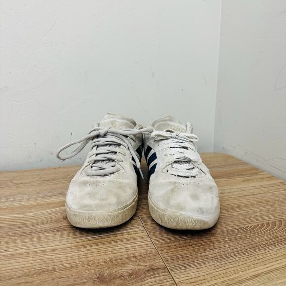 Adidas Tyshawn New York White Sneakers Men’s Size 9.5 main image 9